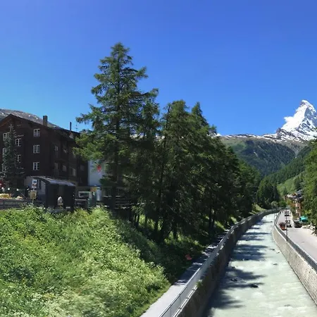 Chalet Arnika 3.og, West Apartment Zermatt